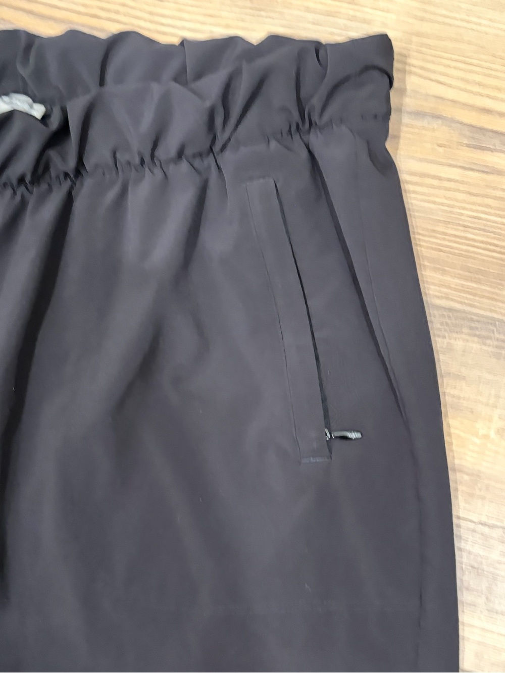 Talbots Black Pull-On Capris hem Detail zipper pockets Sz X1 relaxed fit comfy - Picture 5 of 15